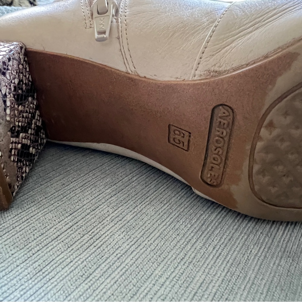 Aerosoles Clayton Cream Ankle Boots with Snakeskin Heel Sz 6.5 - Picture 5 of 8